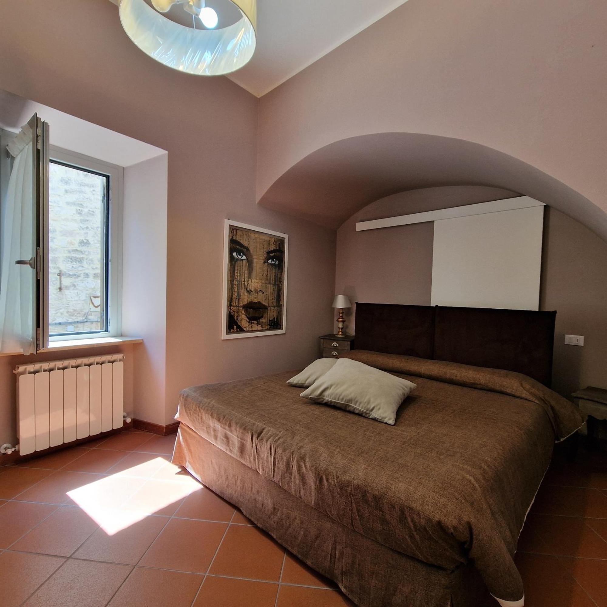 Il Cortile Di San Rufino Apartment Асизи Екстериор снимка